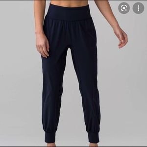 Lululemon Sun Setter Jogger